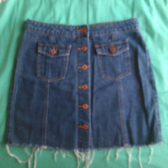 Cute Button Up Denim Skirt - Picture 1 of 3